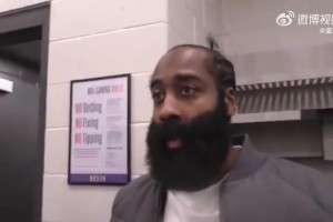 学长狄龙现场观战！林葳今日8分钟1投0中得2分2板2助集锦~