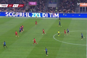 火力全开！博尼接队友回做，一脚爆杆直挂死角