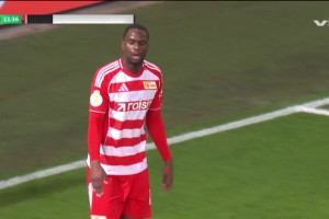 拜仁先下一城！基米希左路角球开出，安萨门前逆天自摆乌龙！